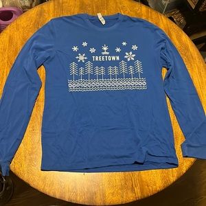 Freetown Long Sleeve Tee